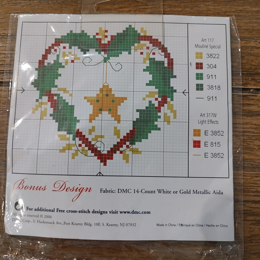 Holiday Mini Collection Cross Stitch Mini Kit Lot Of 3 Angel Present Holly 2006 - Picture 6 of 9